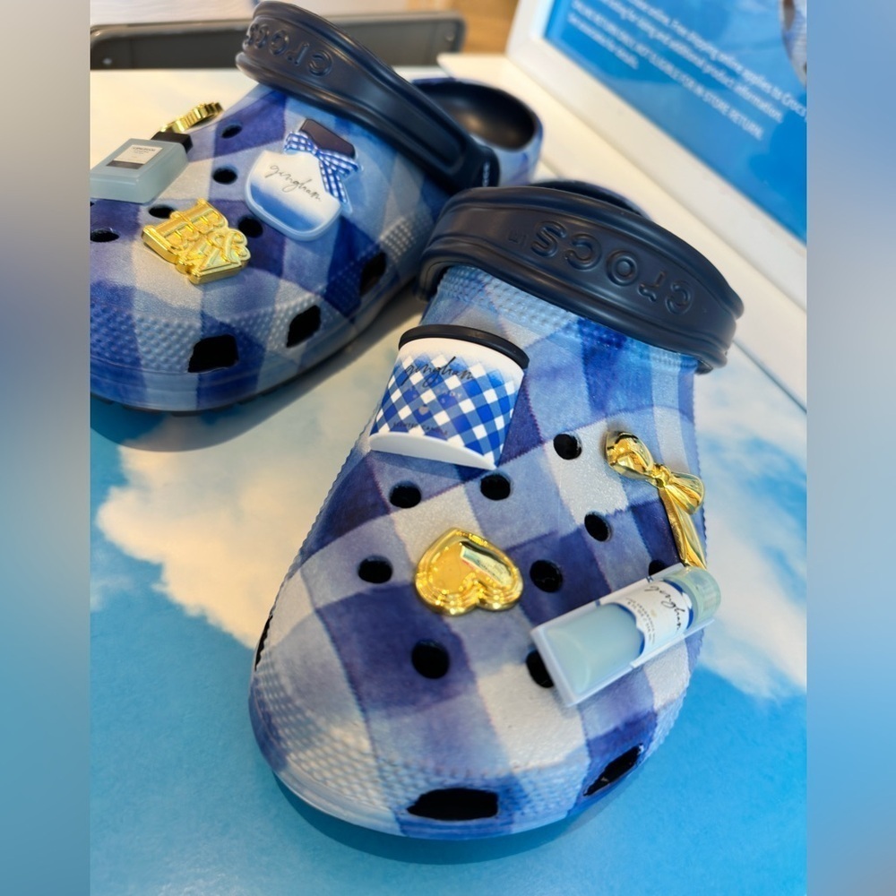 Bath & Body Works Gingham Crocs Special Edition Crocs collab with B&BW NEW - Picture 4 of 7